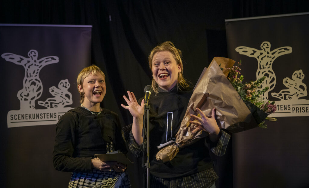 Josefine Thornberg-Thorsøe og Carolin Oredsson til Nytårskur hos Performing Arts Platform. Foto: Gorm Branderup